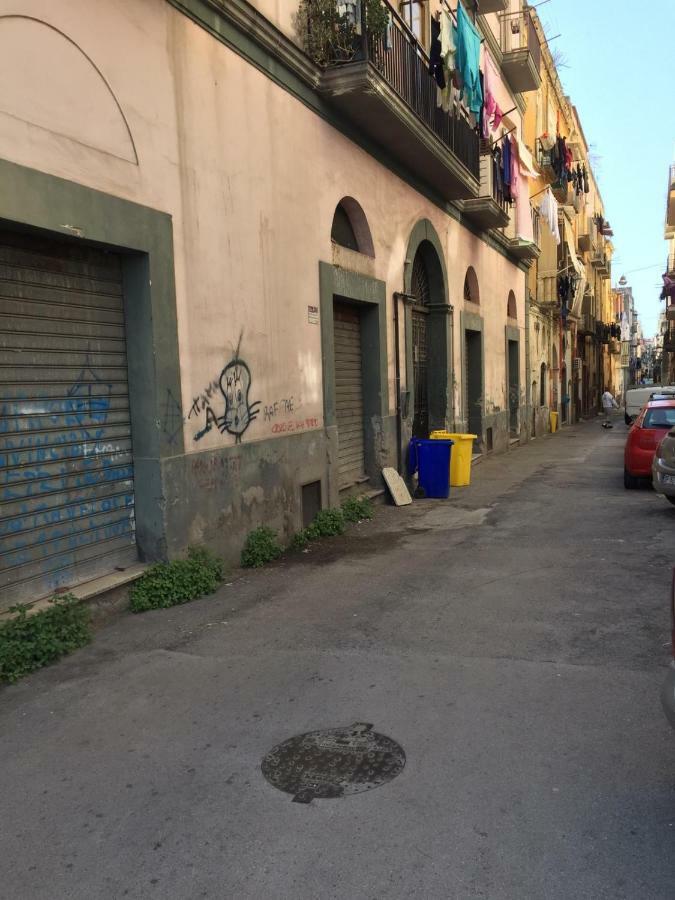 Ferienwohnung Rosy Monolocale Nel Centro Storico Di Torre Annunziata Di Fronte Scavi Oplonti Exterior foto
