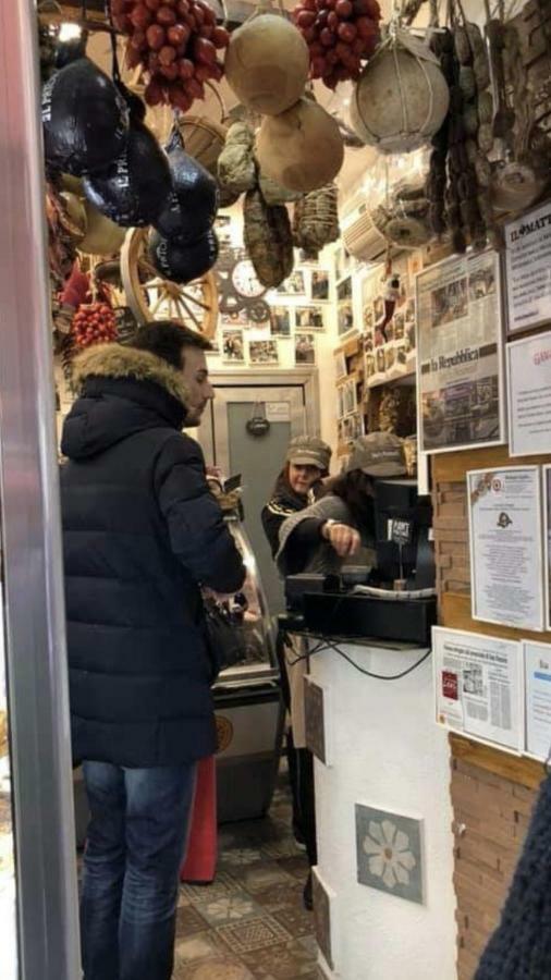 Ferienwohnung Rosy Monolocale Nel Centro Storico Di Torre Annunziata Di Fronte Scavi Oplonti Exterior foto